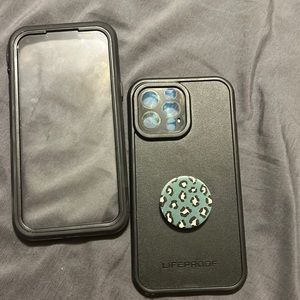 LIFEPROOF case